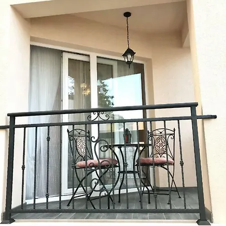 Cocoville Beach House- Apartman Makarska